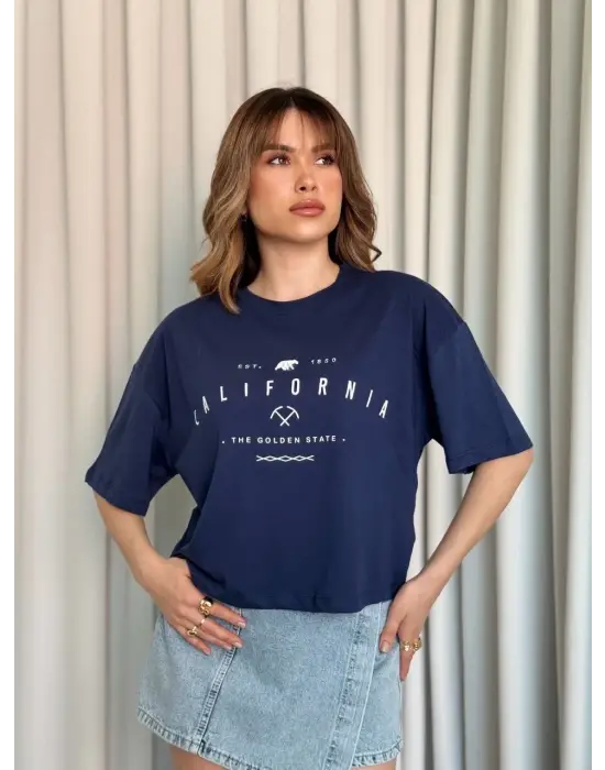 Omarı Yumuşak Yün Dokulu Desenli Tişört