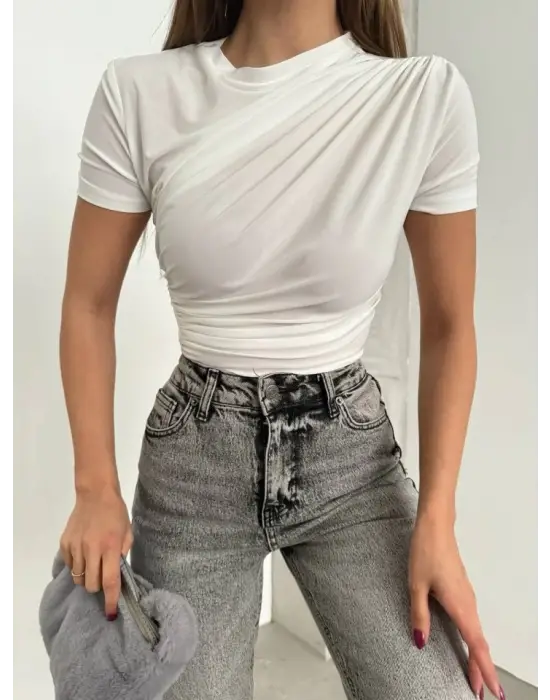 Omarı Şık ve Rahat Çapraz Büzgülü Bluz - Beyaz