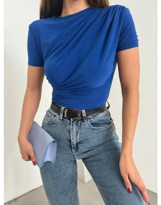 Omarı Çapraz Büzgülü Kısa Kollu Bluz