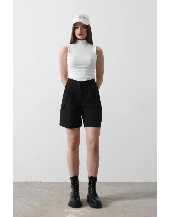 Omarı Siyah Cargo Cepli Şort Modelleri
