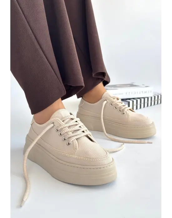 Modern Bej Keten Spor Ayakkabı