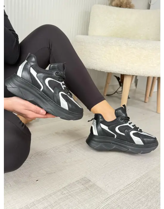 Cata Siyah Cilt Beyaz Detaylı Spor Ayakkabı