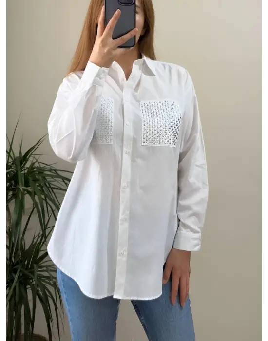 Omarı Cebi Taşlı Beyaz Poplin Gömlek SEO Uyumlu Başlık