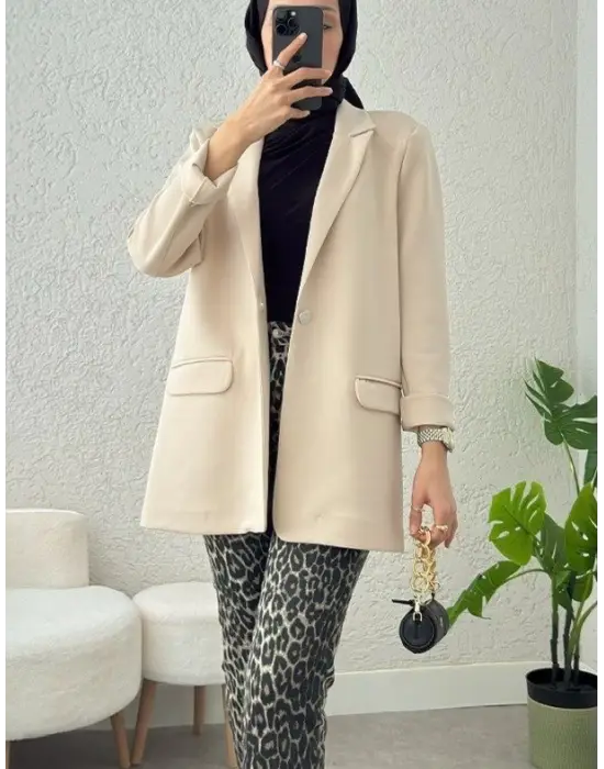 Omarı Likralı Bej Ceket