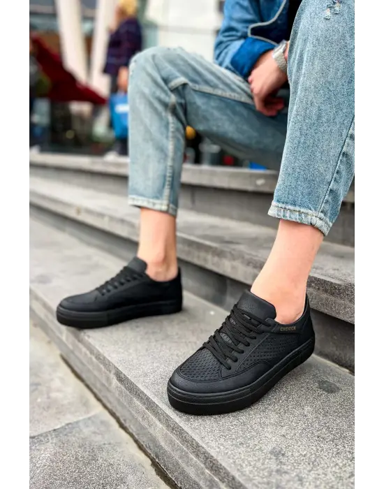 Omarı Elegan Tasarımıyla Erkek Siyah Ayakkabı