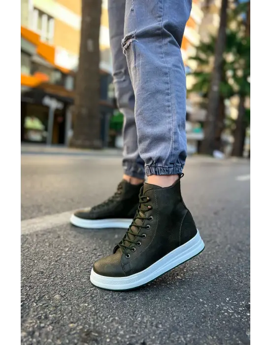 Omarı Haki Renkli Orman Köşesi Botu