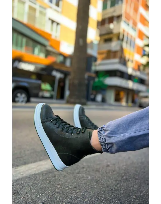 Omarı Haki Renkli Orman Köşesi Botu