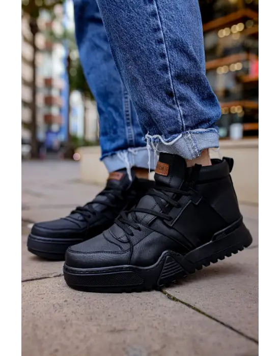 Sokak Stili Erkek Bot