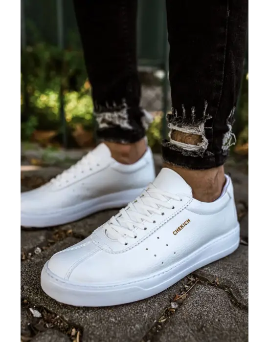 Omarı Yıldız Desenli Beyaz Erkek Ayakkabısı