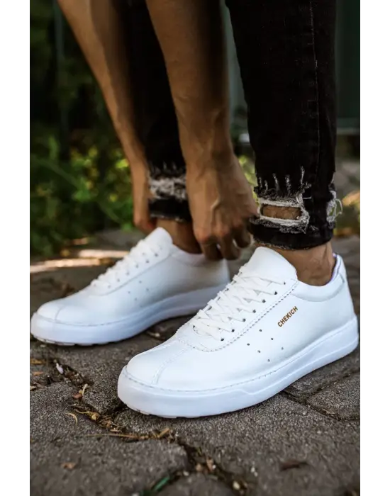 Omarı Yıldız Desenli Beyaz Erkek Ayakkabısı