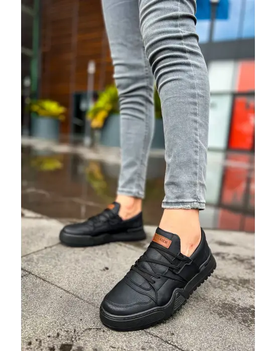 Omarı Siyah Deri Erkek Ayakkabı Tasarımı