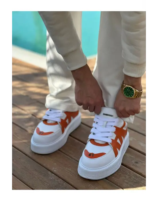 Omarı Spor Şıklığınızı Yansıtan Beyaz/Turuncu Erkek Ayakkabı