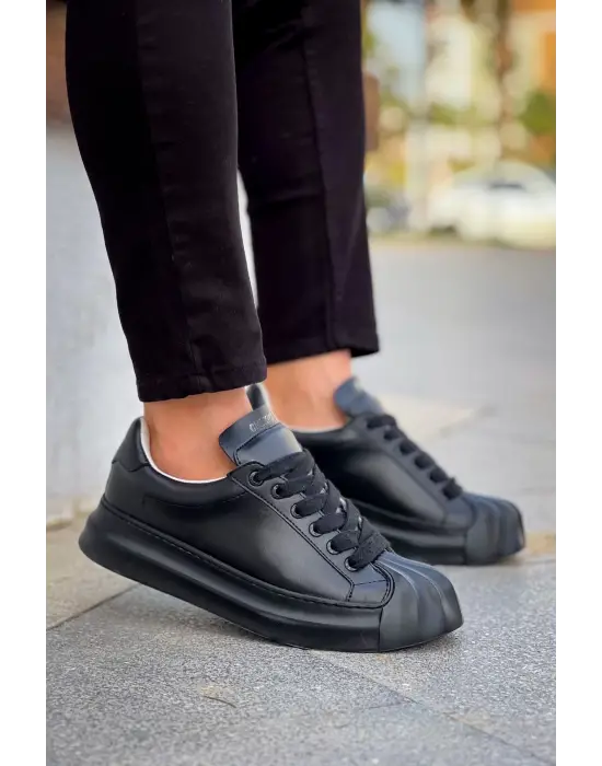 Omarı Modern ve Şık Siyah Erkek Ayakkabı