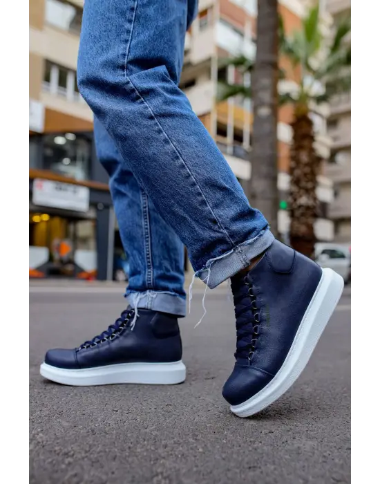 Stil Sahibi Erkek Bot