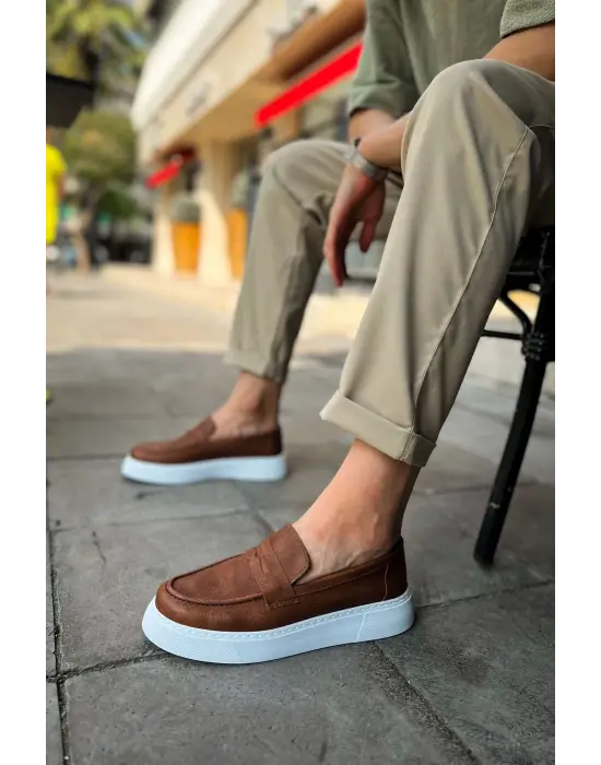 Omarı Yürüyüşe Stil Katan Ayakkabı