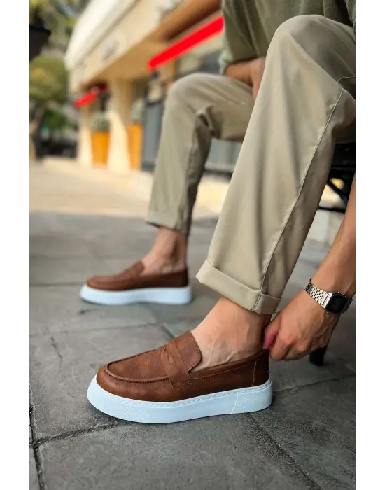 Omarı Yürüyüşe Stil Katan Ayakkabı