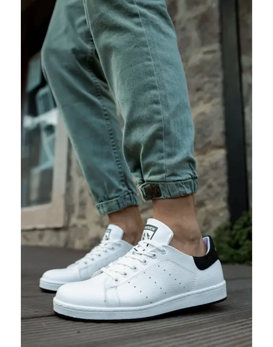 Omarı Hafif ve Dayanıklı Tenis Ayakkabısı Beyaz/Siyah