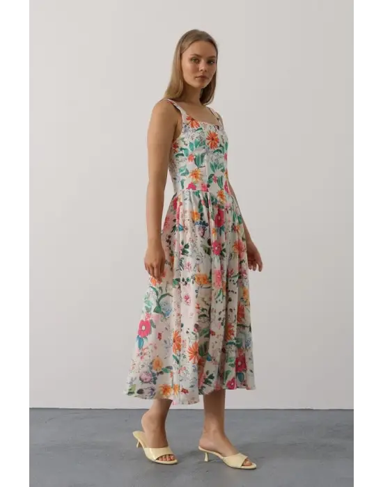 Omarı Pembe Çiçek Desenli Askılı Elbise