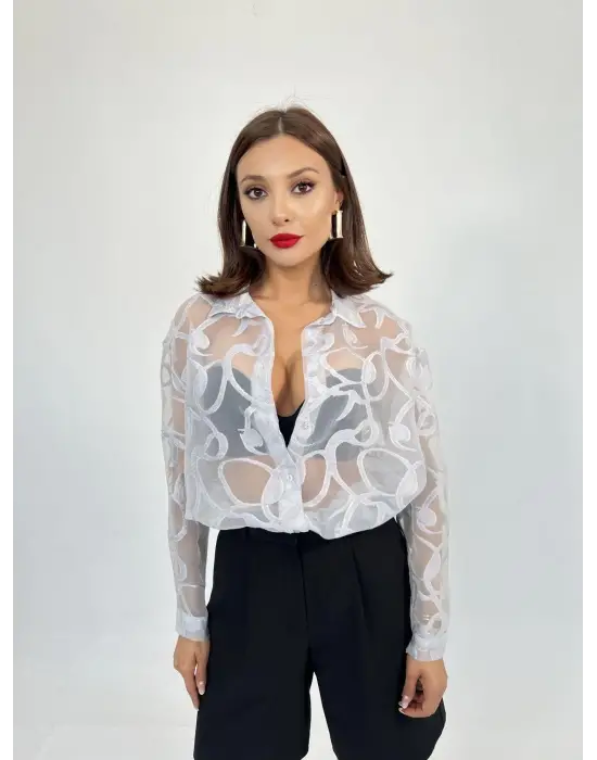 Omarı Çiçek Desenli Gömlek: Yazın Şıklığını Yakala