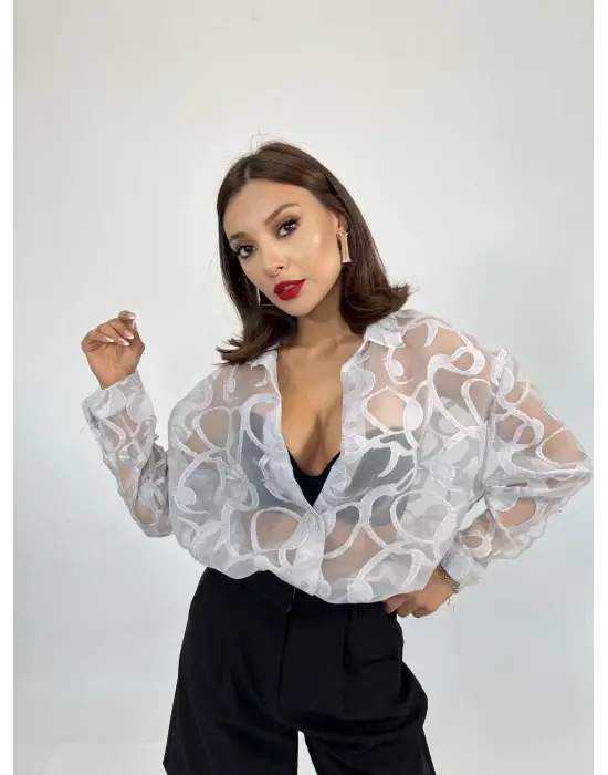 Omarı Çiçek Desenli Gömlek: Yazın Şıklığını Yakala