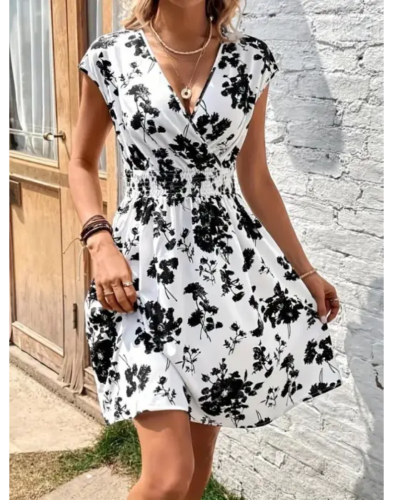 Omarı Çiçek Desenli Kısa Kollu Elbise