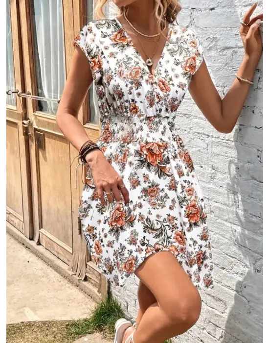 Omarı Şık Çiçek Desenli Kruvaze Elbise