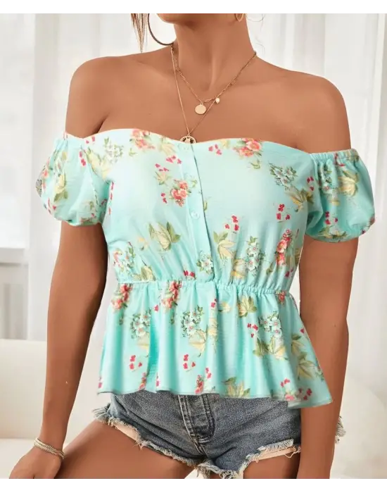 Omarı Çiçek Desenli Düğme Detaylı Kadın Kısa Kollu Bluz