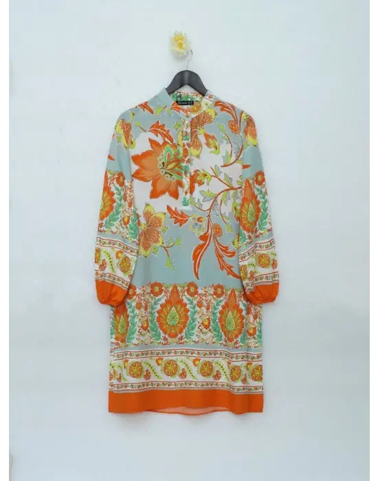 Turuncu Çiçek Desenli Yarım Düğmeli Tunik Kadın Giyim