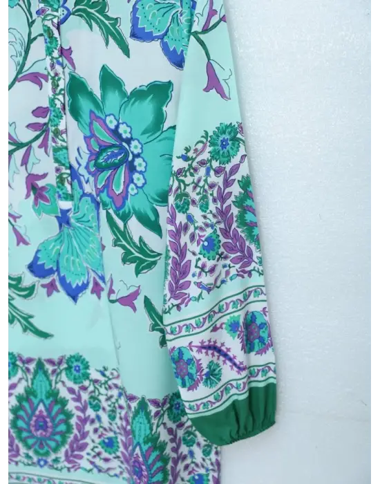 Yeşil Çiçek Desenli Yarım Düğmeli Tunik