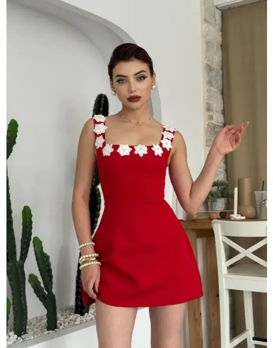 Omarı Çiçek Detaylı Şifon Elbise