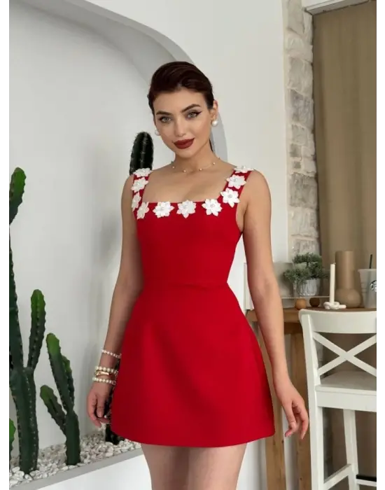 Omarı Çiçek Detaylı Şifon Elbise