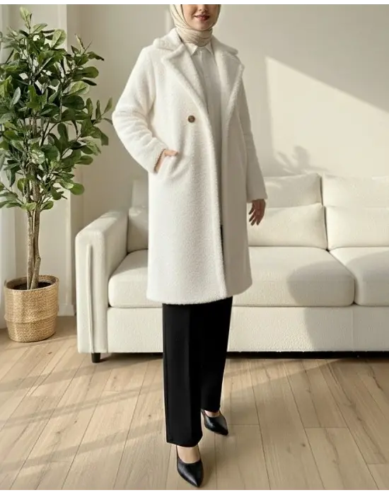 Çift Düğmeli Astarlı Yan Cepli Peluş Kaban -Ekru