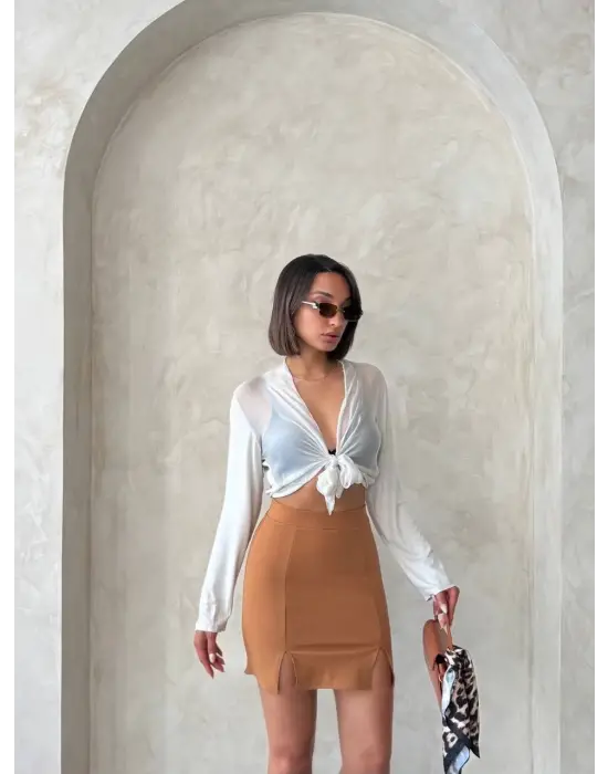 Omarı Şık ve Pratik Çift Yırtmaçlı Etek - Trend Renk Camel