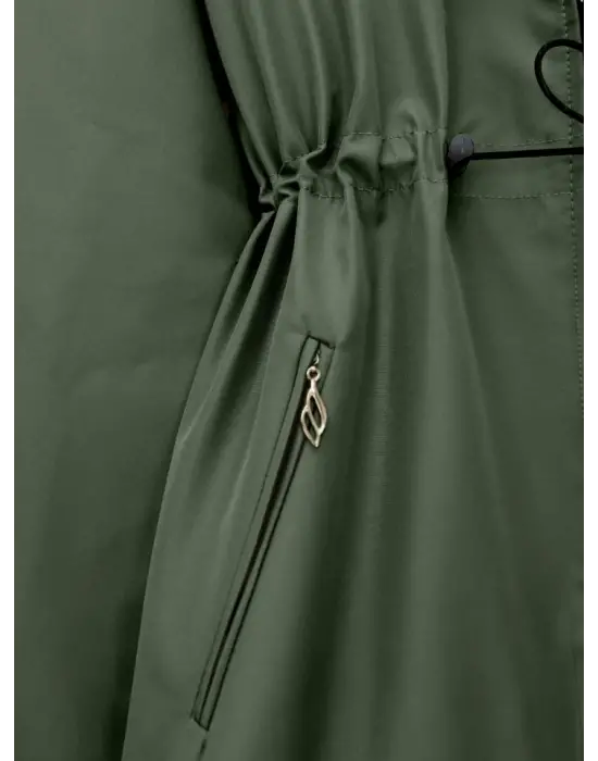 Çıkma Kapşonlu Yıldız Metal Detaylı Kaban -Haki