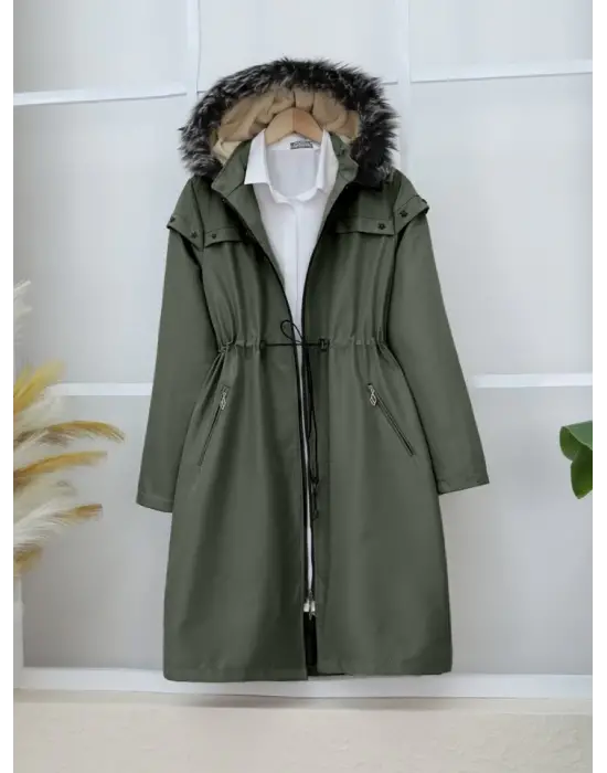 Omarı Yıldız Metal Detaylı Kapşonlu Kaban - Haki