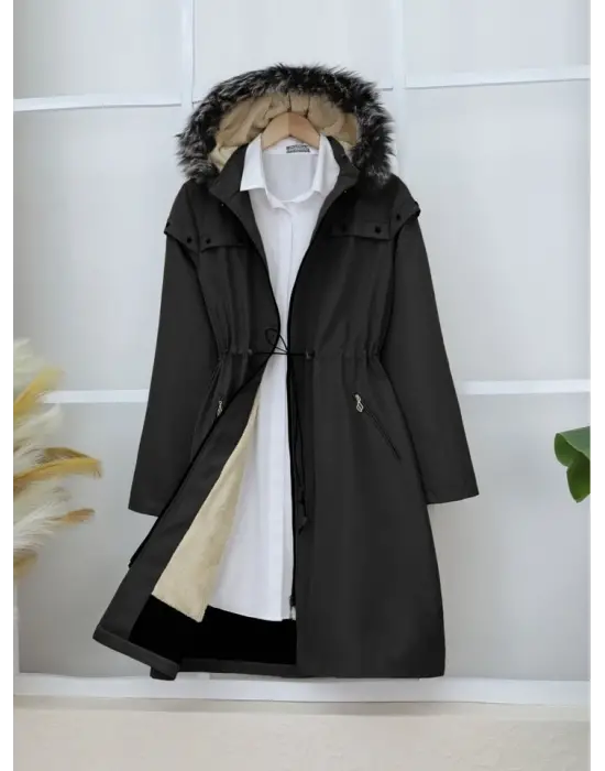 Çıkma Kapşonlu Yıldız Metal Detaylı Kaban -Siyah