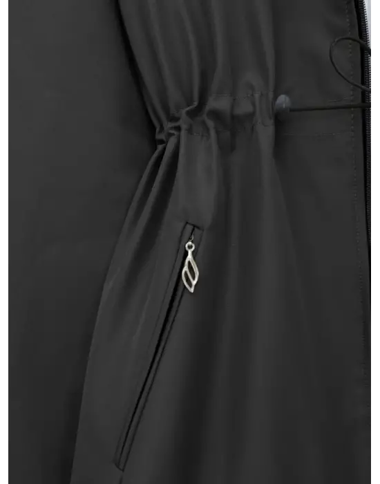 Çıkma Kapşonlu Yıldız Metal Detaylı Kaban -Siyah