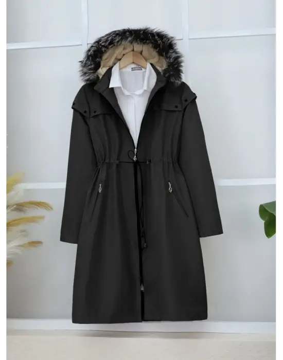 Çıkma Kapşonlu Yıldız Metal Detaylı Kaban -Siyah