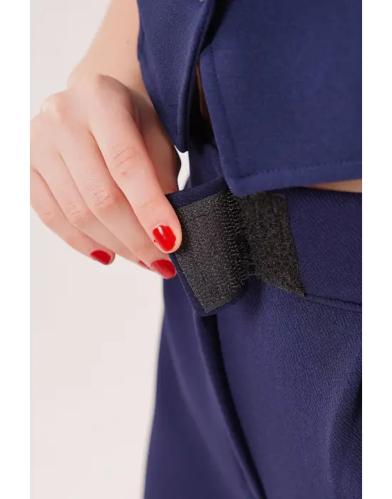 Cırt Kapama Detaylı Lacivert Pantolon