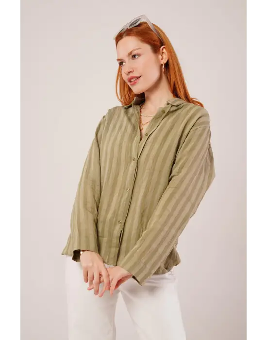 Omarı Yeşil Gömlek Çizgili Düğmeli Moda Parçası