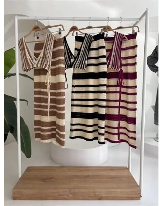 Omarı Çizgili Bikini Takımı