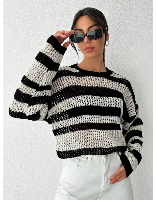 Çizgili bisiklet yaka triko kazak beyazsiyah