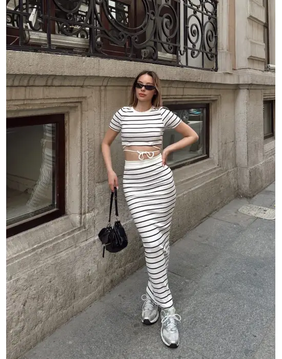 Çizgili etekli takım beyaz s3609