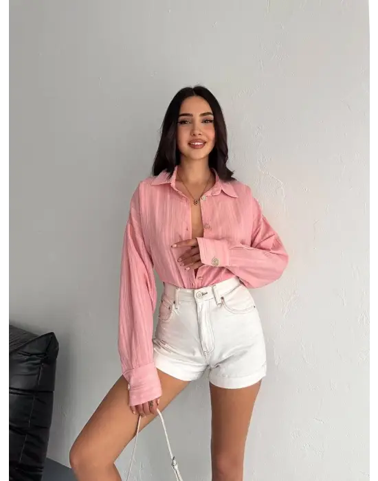 Omarı Rahat ve Şık Çizgili Oversize Gömlek