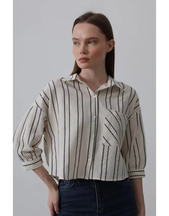 Omarı Çizgili Kısa Gömlek - Şık ve Rahat Tasarım
