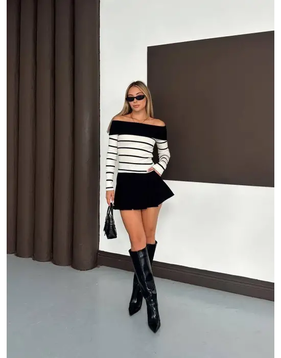 Çizgili madonna yaka kaşkorse bluz beyaz a844