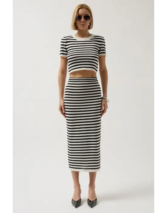 Çizgili Midi Dokulu Etek