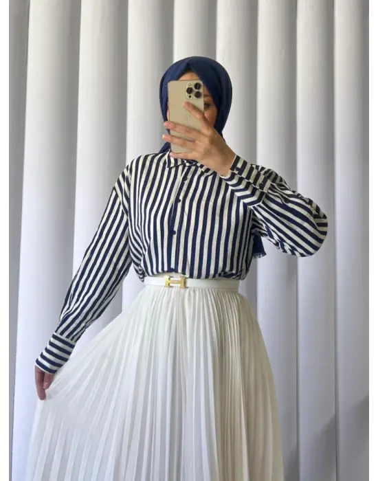 Omarı Çizgili Oversize Düğmeli Gömlek