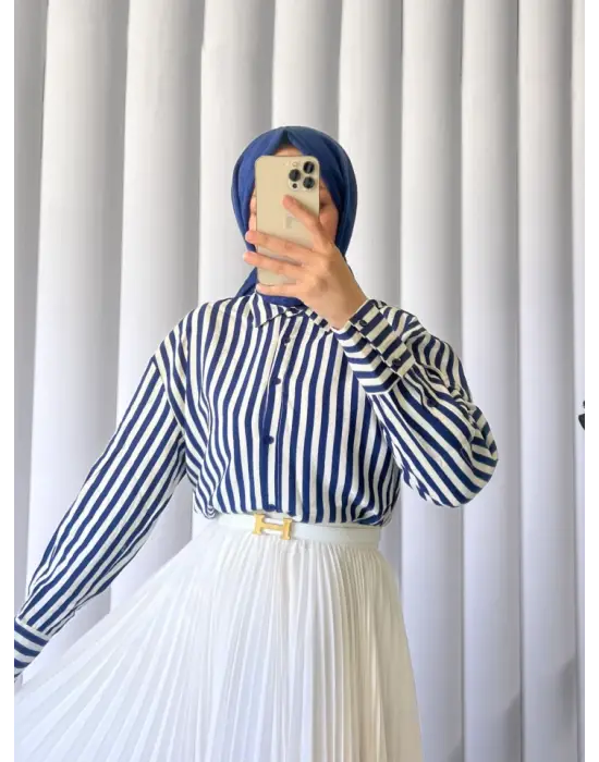 Omarı Çizgili Oversize Düğmeli Gömlek