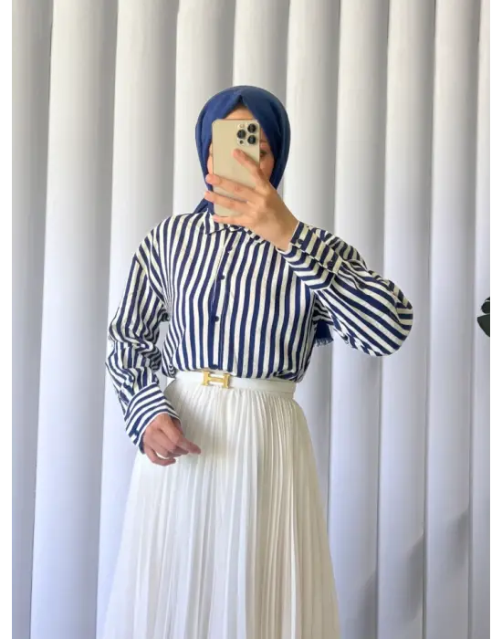Omarı Çizgili Oversize Düğmeli Gömlek